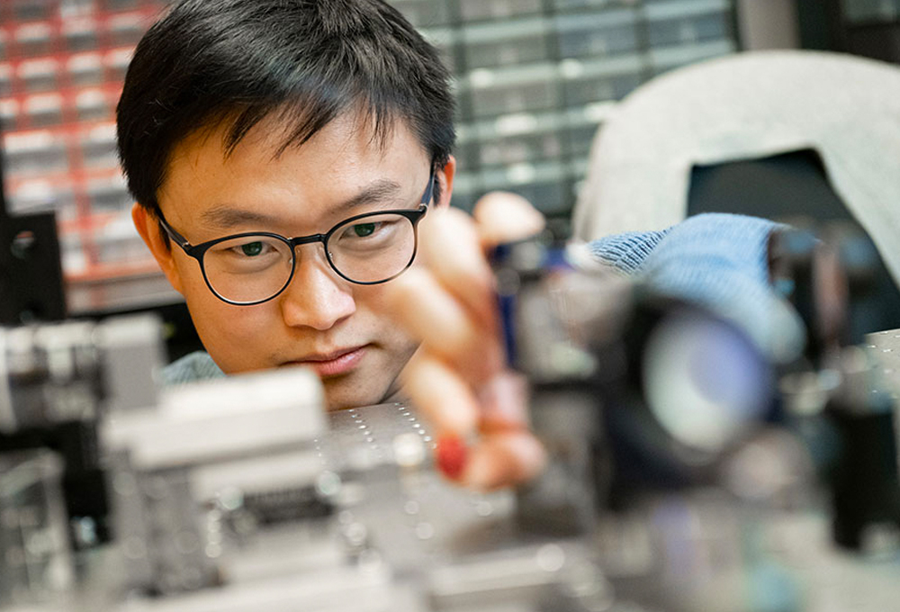 Isaac Li in Chemistry Lab